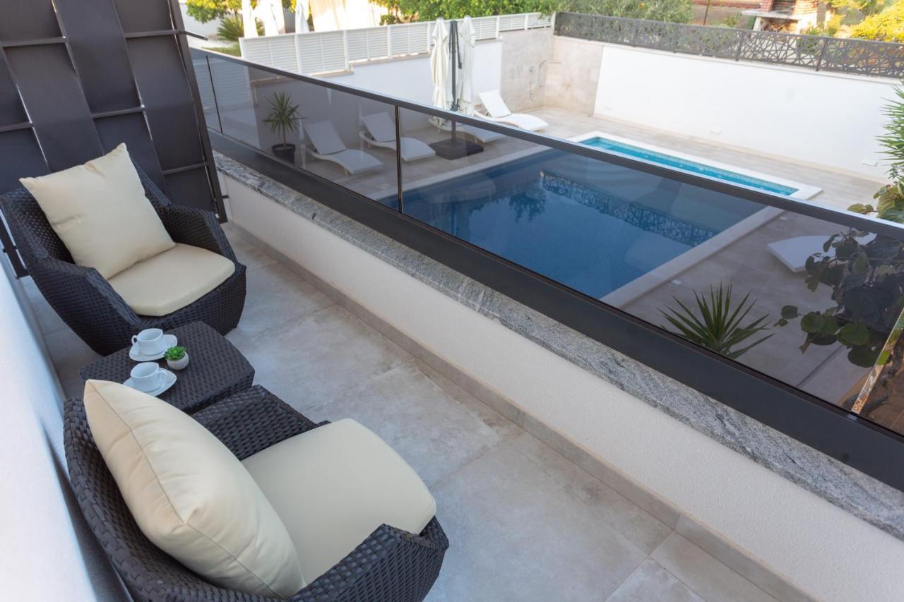 Villa Fortis B&B Trogir Exteriör bild