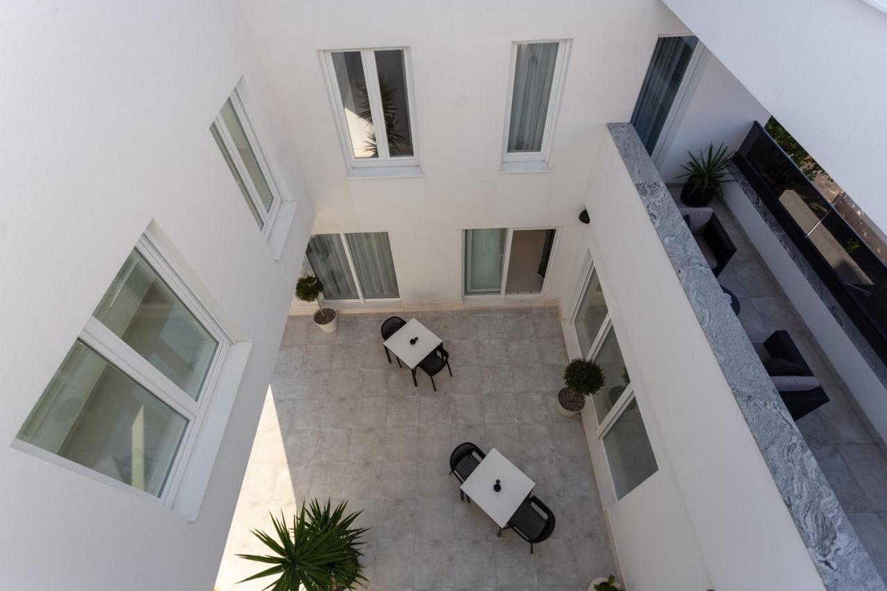 Villa Fortis B&B Trogir Exteriör bild