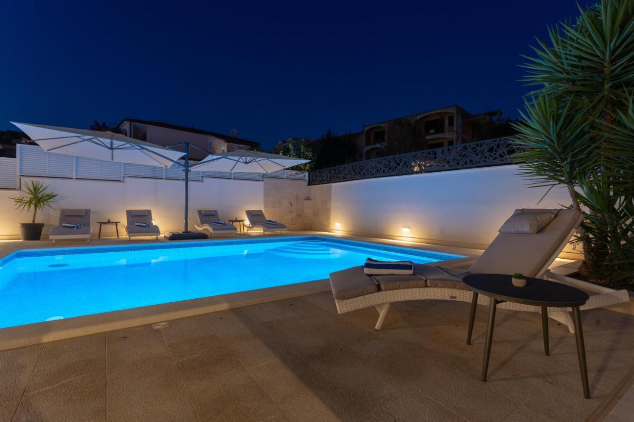Villa Fortis B&B Trogir Exteriör bild