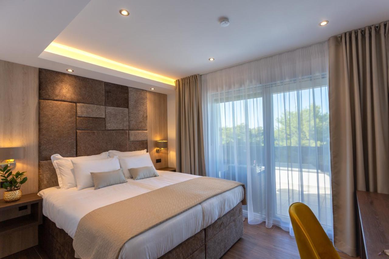 Villa Fortis B&B Trogir Exteriör bild