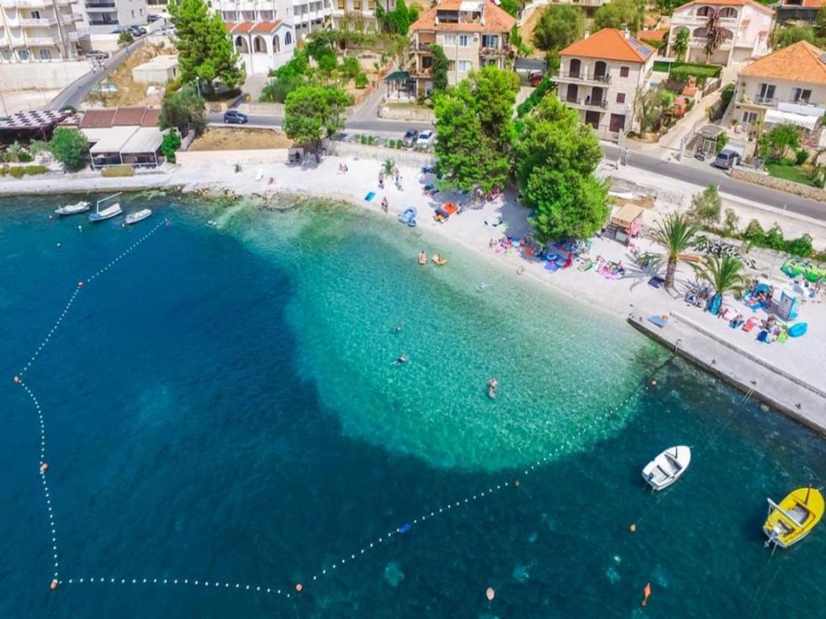 Villa Fortis B&B Trogir Exteriör bild